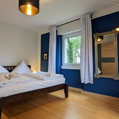 65Qm Altbaucharme Mit Zwei Balkonen Apartment Карлсруе Екстериор снимка