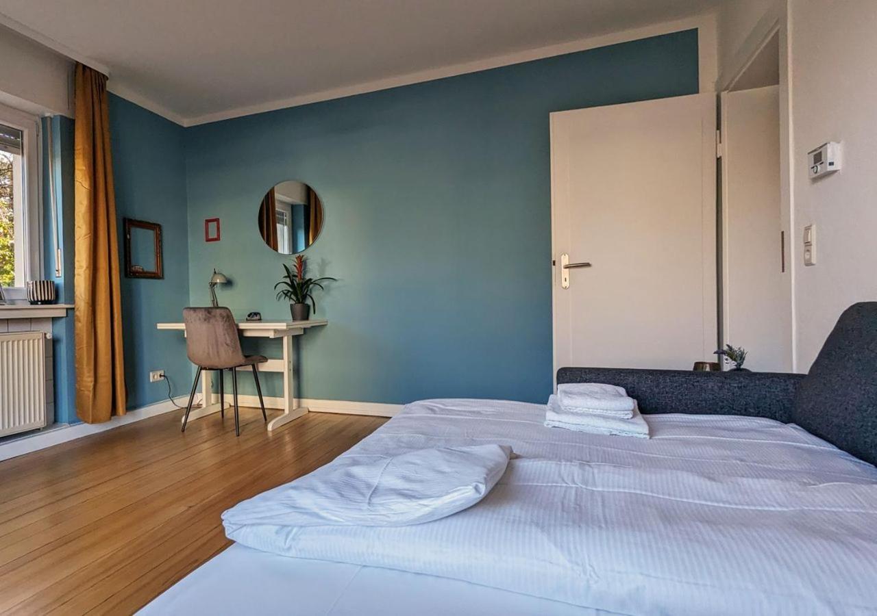 65Qm Altbaucharme Mit Zwei Balkonen Apartment Карлсруе Екстериор снимка