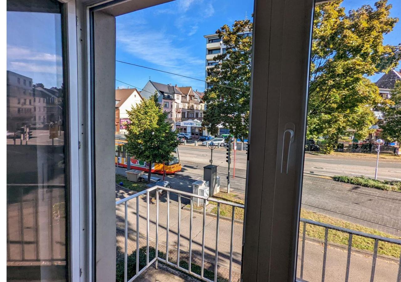 65Qm Altbaucharme Mit Zwei Balkonen Apartment Карлсруе Екстериор снимка