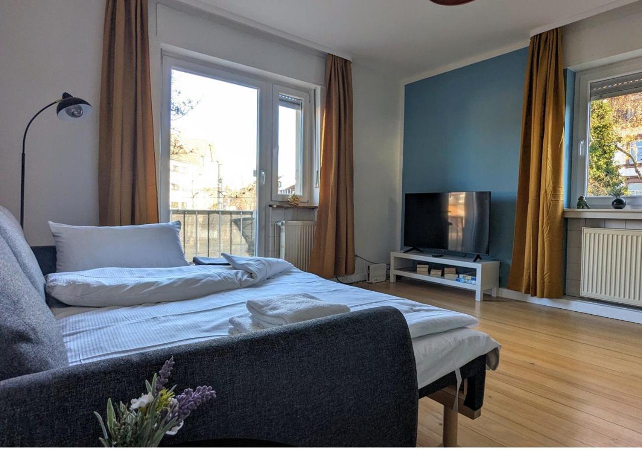 65Qm Altbaucharme Mit Zwei Balkonen Apartment Карлсруе Екстериор снимка