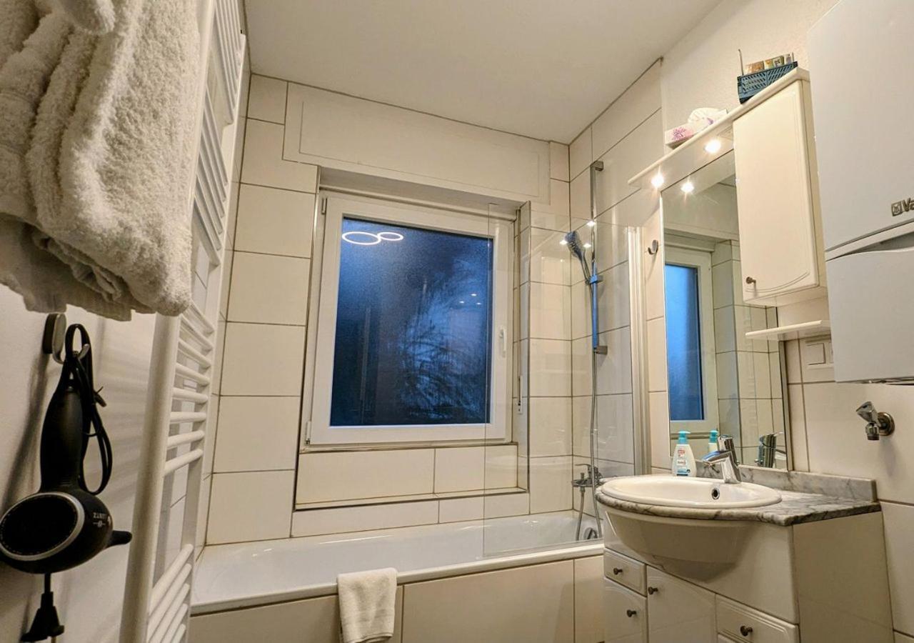 65Qm Altbaucharme Mit Zwei Balkonen Apartment Карлсруе Екстериор снимка